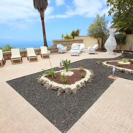In Mit Grosser Terrasse Holiday home Guia de Isora (Tenerife)